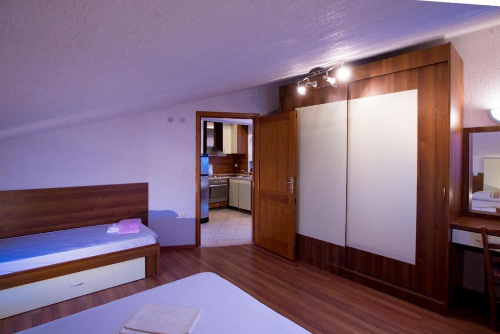 Apartmani Fuza Rab Супетарска-Драга Экстерьер фото